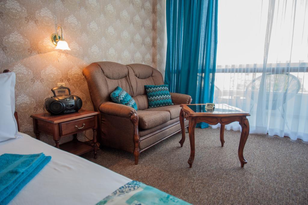 Mercury Hotel 阳光海滩 外观 照片